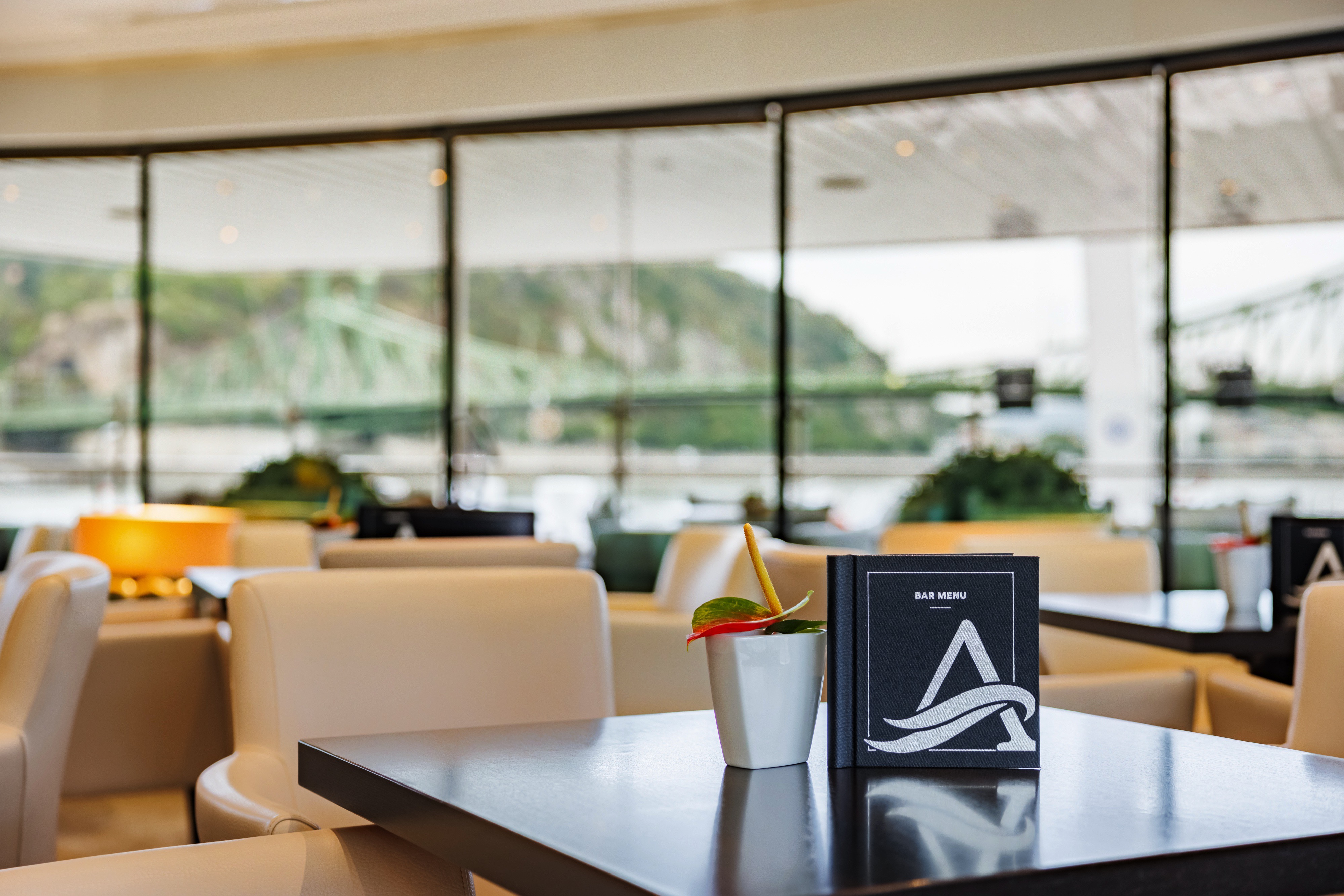 Avalon Impression - Panorama Bistro